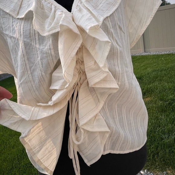 Zara Cream Gold Ruffle Shirt Lace-Up - Picture 5 of 13